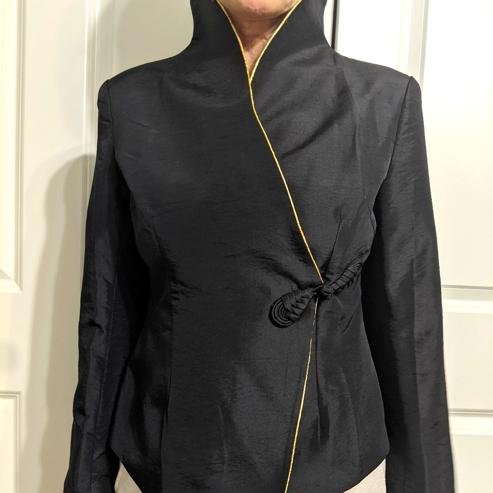 Side wrap blazer